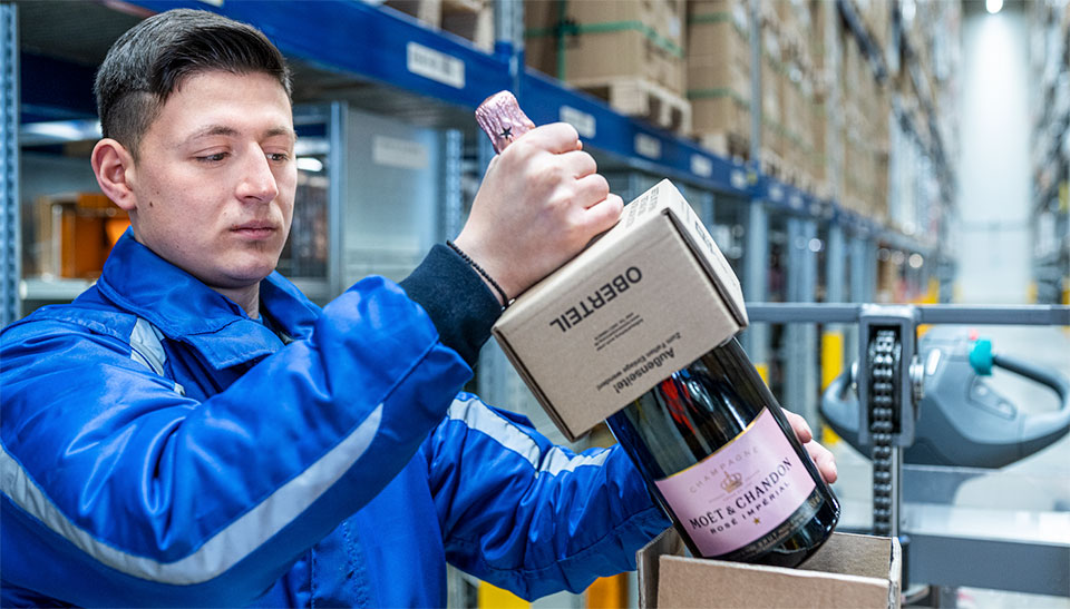 Logistics for wines and spirits at the highest level with Dachser.