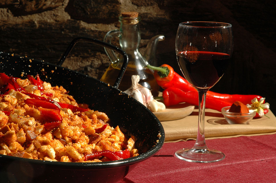 Migas with wine from Robledillo de Gata.