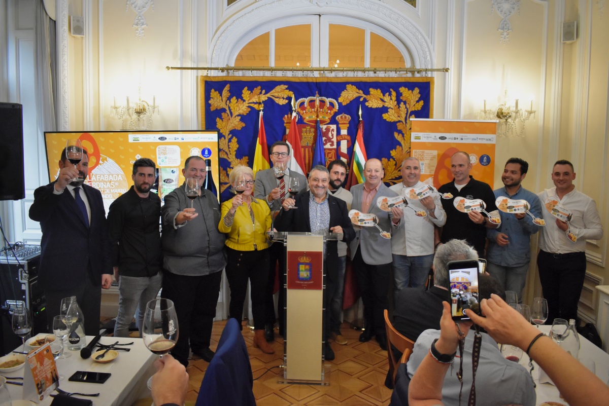 Celebrating the success of the Fabada Route.