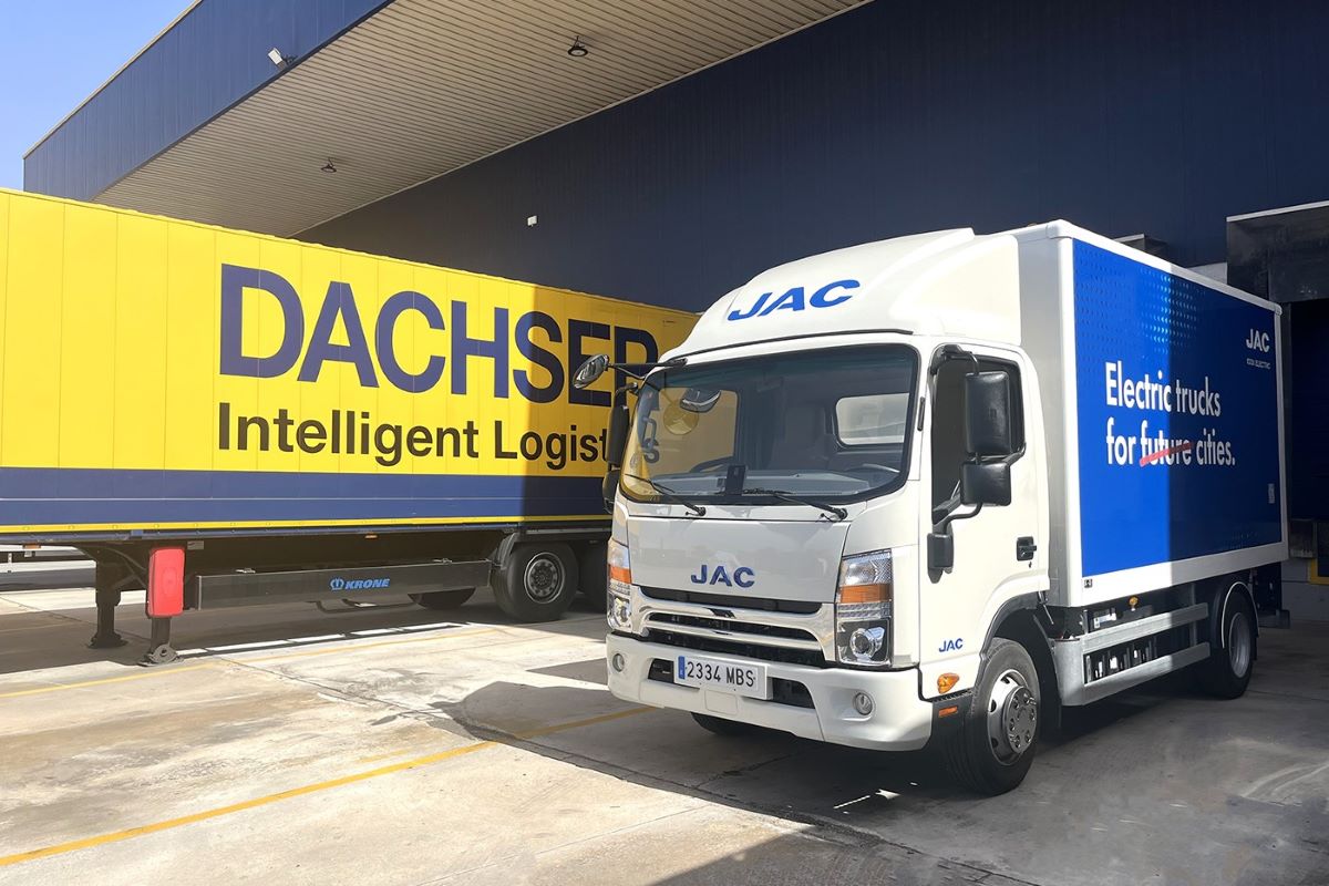 Truck from the Dachser Emission-Free Delivery project, intended to make local emission-free deliveries in certain metropolitan areas in Europe.