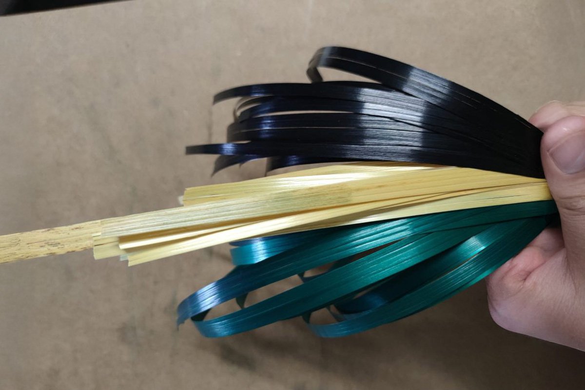 Sample of materials with which the artist Rubén Fabuel works.