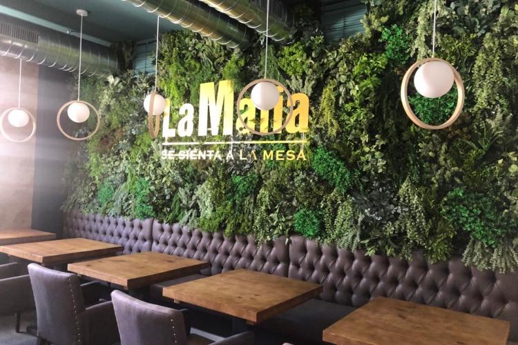 Interior del restaurante La Mafia en Córdoba.