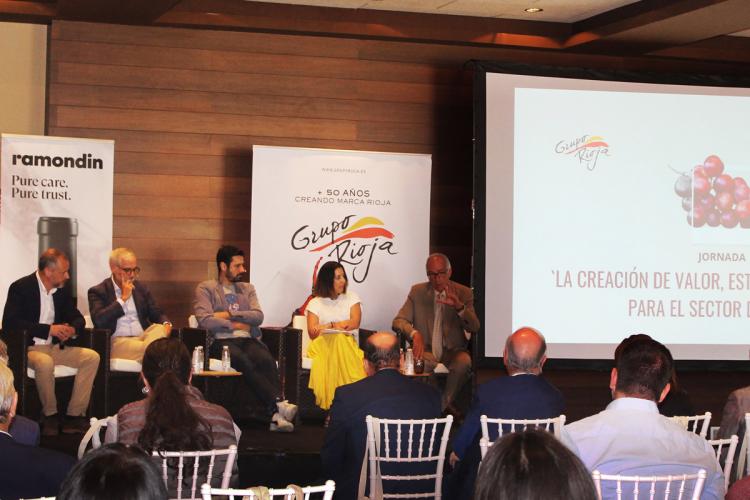 Íñigo Torres, José Luis Benítez, Rodrigo Miguel, Noelia  Oliver and Xavier Ybargüengoitia during the event.