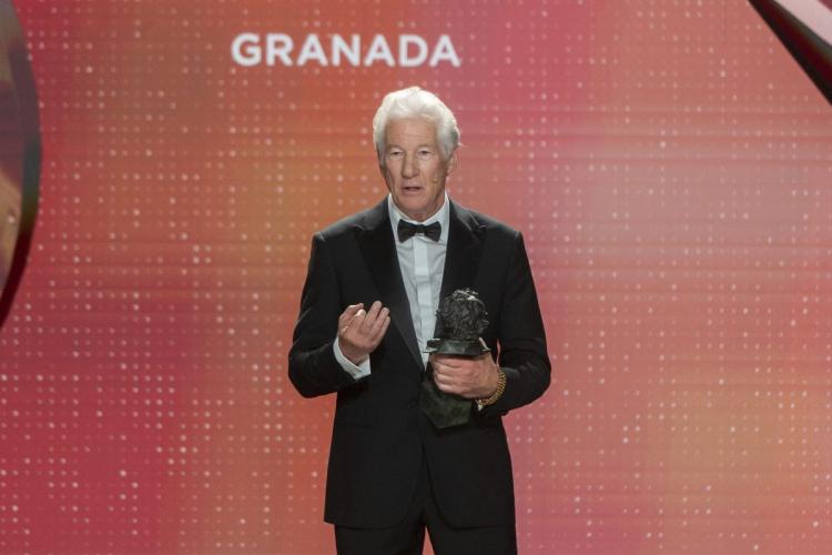 Richard Gere receiving his International Goya.