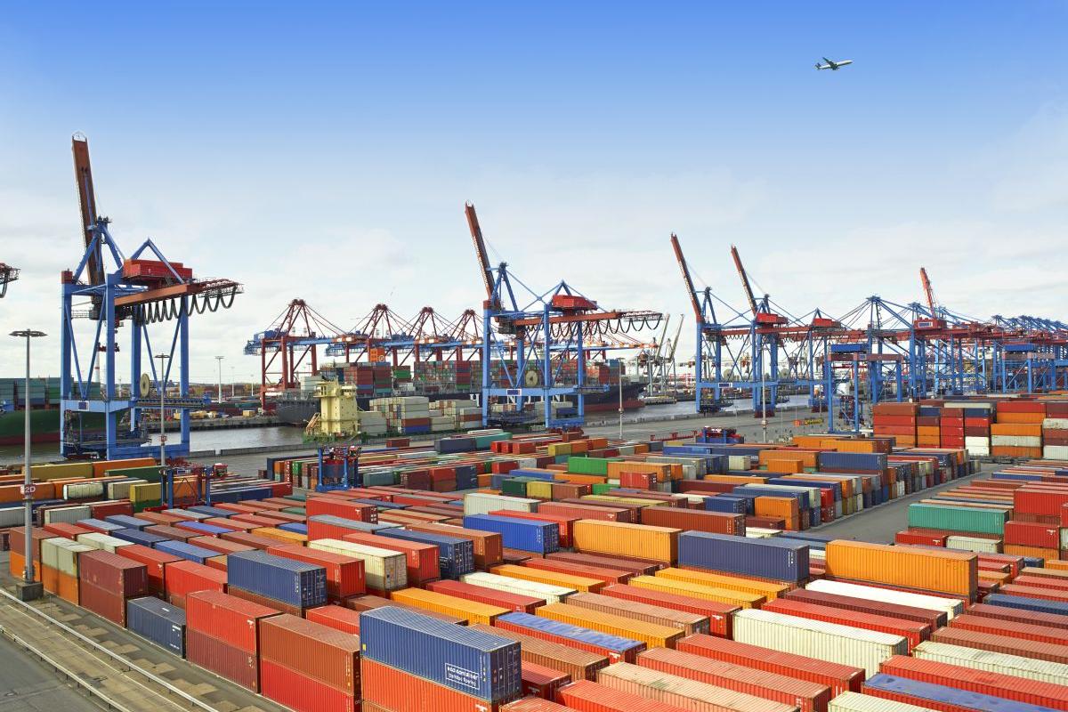 Dachser consolidates services.